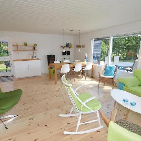 Сasa de vacaciones 3 Bedroom Gorgeous In Farso